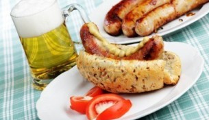 5097349-hot-dog-bier-und-wurst