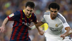 leo-messi-pepe-luchan-por-balon-durante-barca-madrid-primera-vuelta-liga-2013-14-2-1-1395507122724