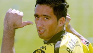 wildeastfootball.net Lucas Barrios